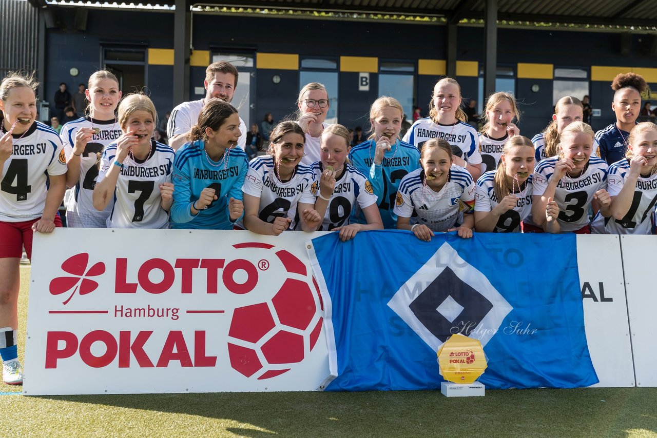 Bild 193 - wBJ Lotto Pokal Finale  Eimsbuetteler TV - Hamburger SV : Ergebnis: 0:3
